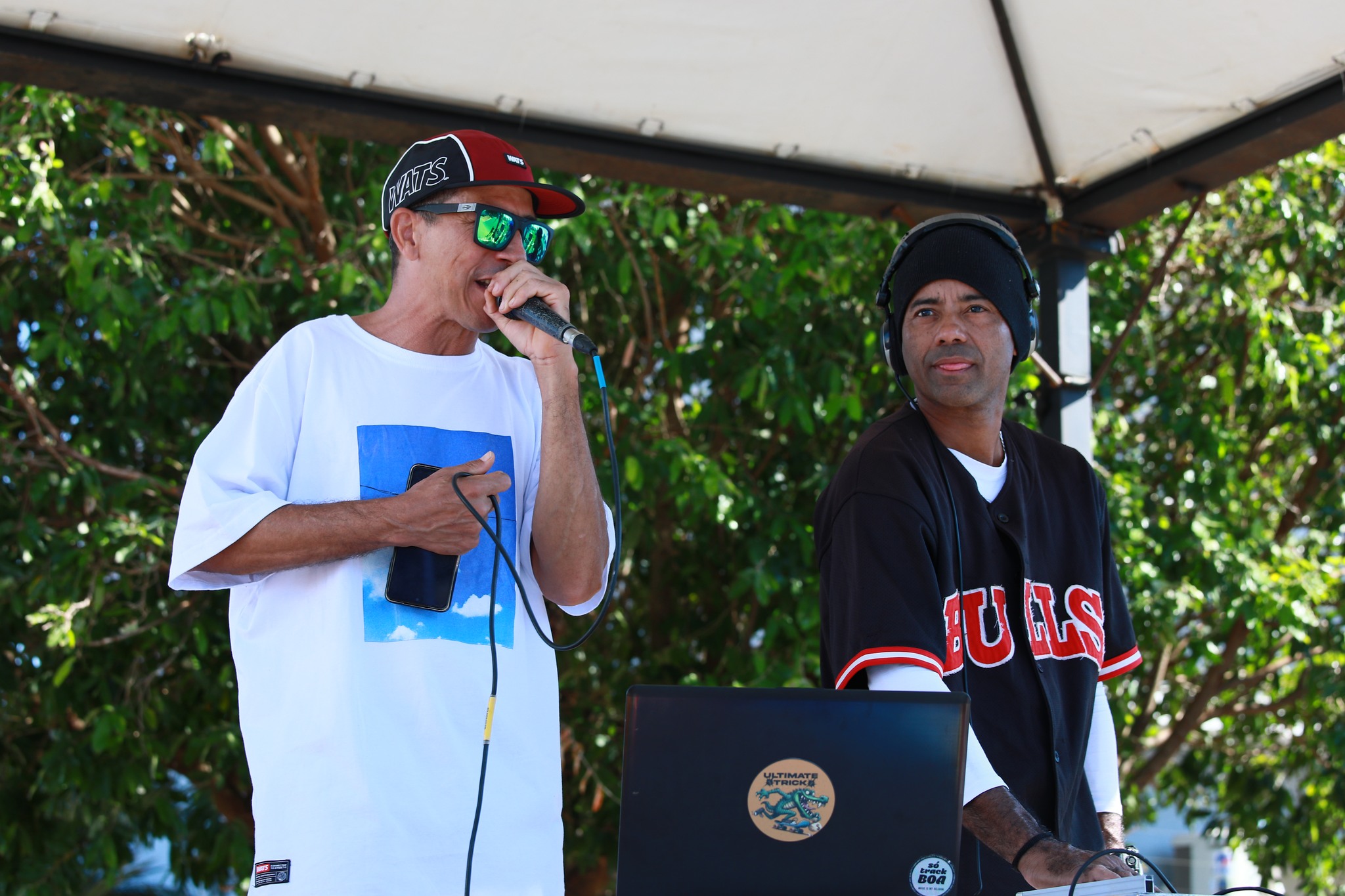 A energia tomou conta da cidade com a 10ª edição do Skate Rock Rap Fest, que aconteceu no dia 25 de Maio na Pista de Skate Municipal de Mundo Novo - MS!

Este grande evento reuniu atletas, artistas e toda a comunidade em um torneio de skate eletrizante, além de muita música boa com o Dj Cesinha que agitaram o público do início ao fim!

🔥 Organização: Departamento de Esporte e Departamento de Cultura
🌟 Apoio: Departamento de Turismo e Governo Municipal de Mundo Novo
